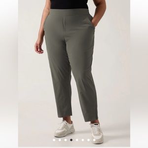 Athleta Brooklyn Mid Rise Ankle Pant size 20